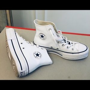 Converse leather high tops women’s size 6